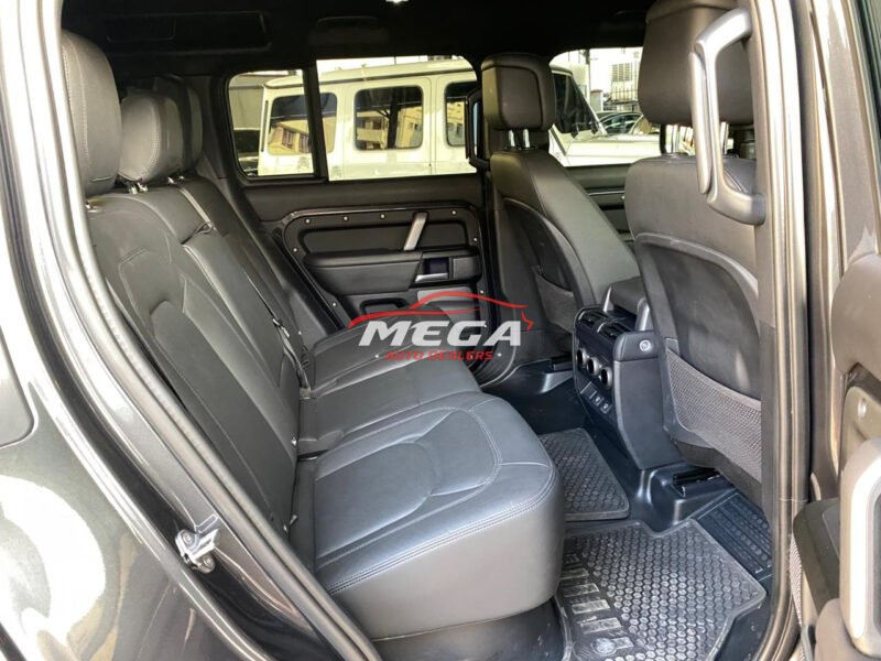 LAND ROVER DEFENDER