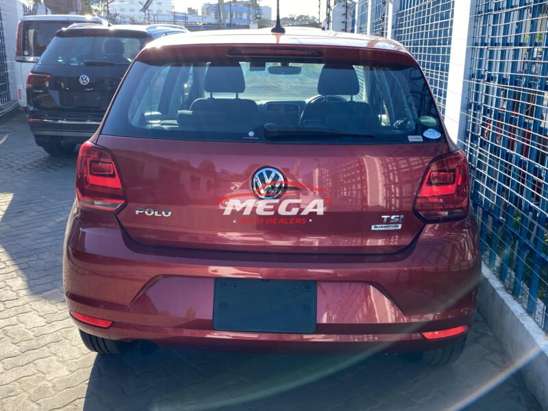VOLKSWAGEN POLO