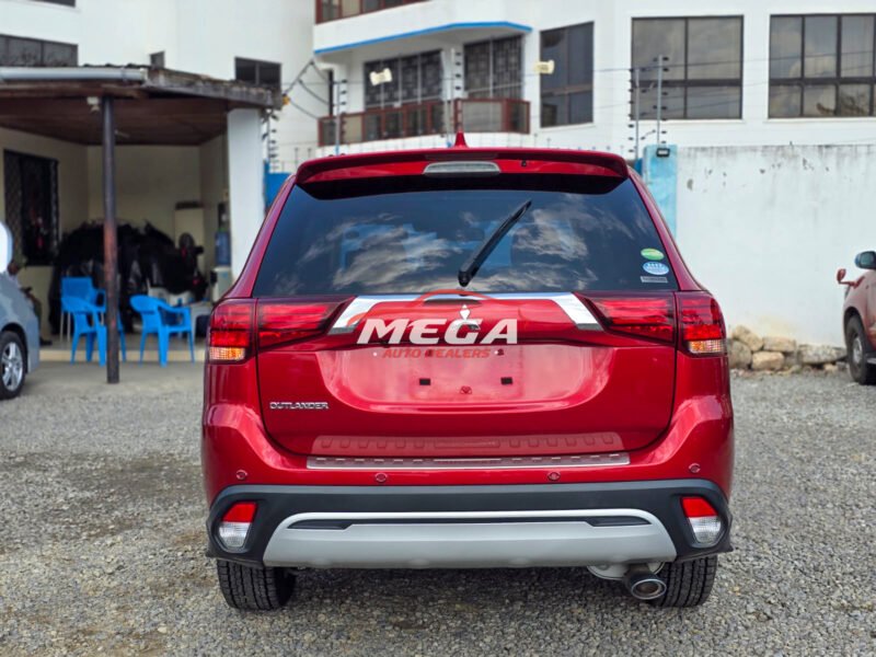 MITSUBISHI OUTLANDER